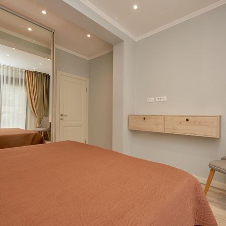Sunbreeze Delux Vilas Budva Bagian luar foto