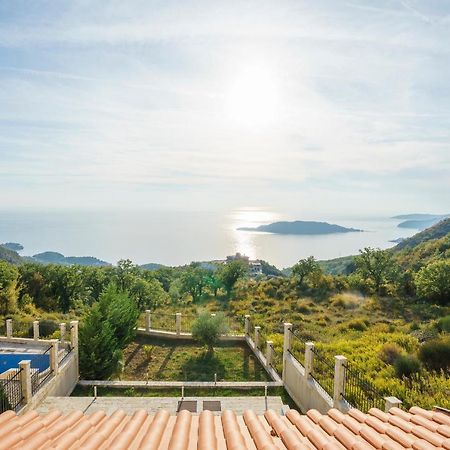 Sunbreeze Delux Vilas Budva Bagian luar foto