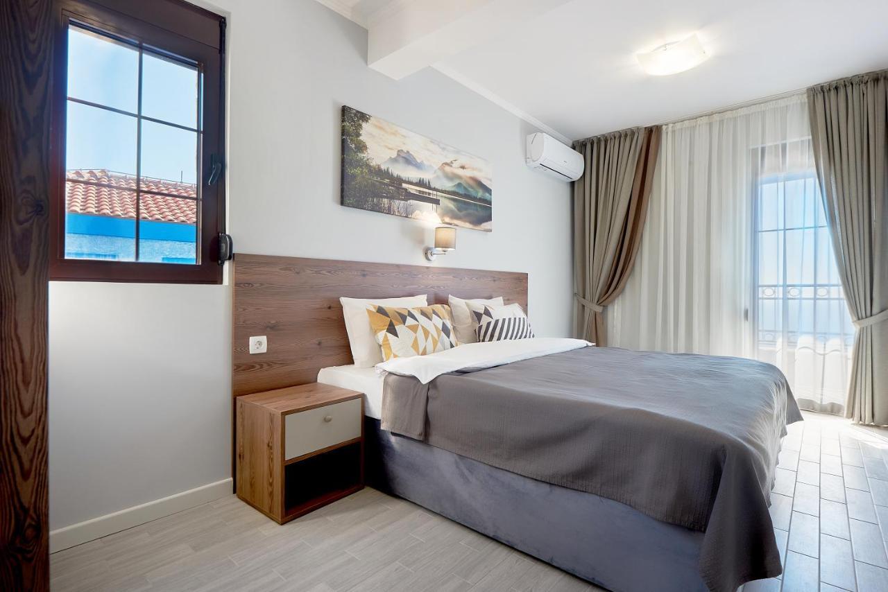 Sunbreeze Delux Vilas Budva Bagian luar foto