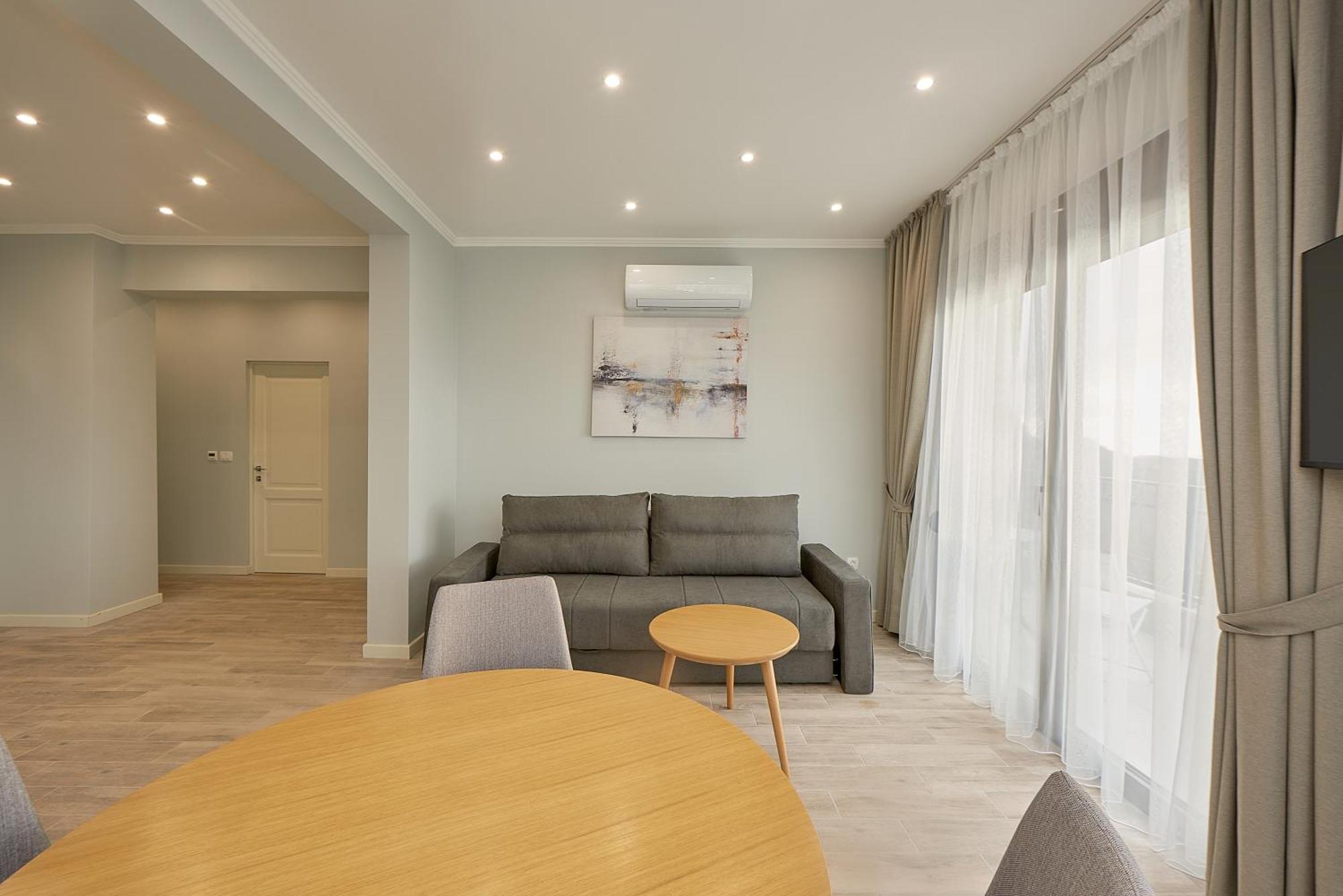 Sunbreeze Delux Vilas Budva Bagian luar foto