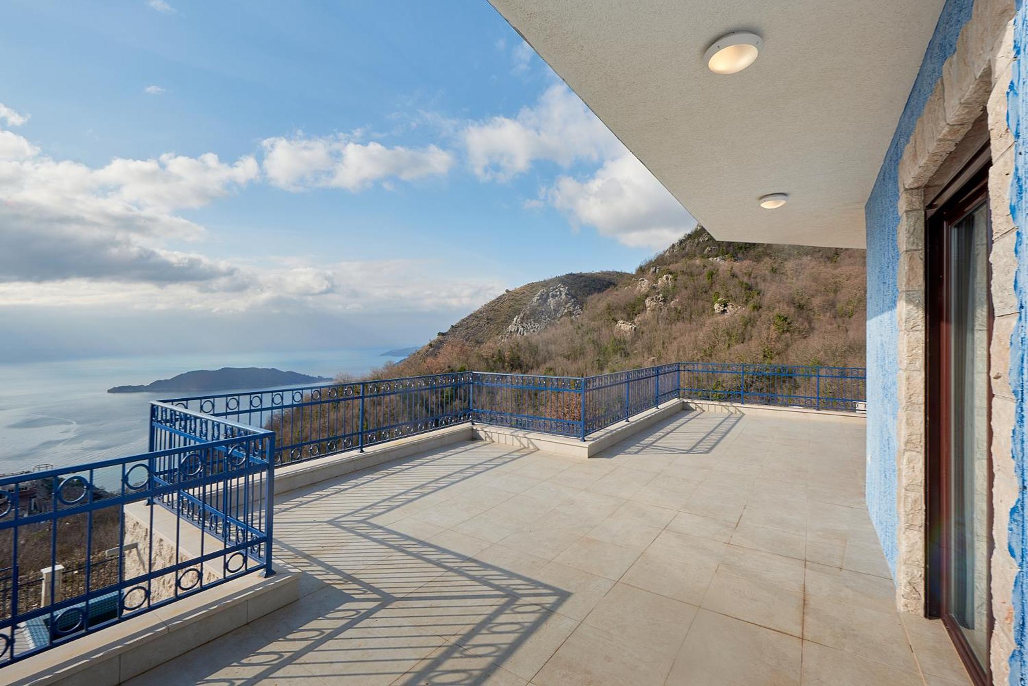 Sunbreeze Delux Vilas Budva Bagian luar foto